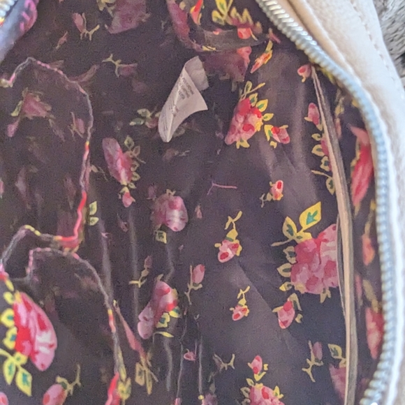 Betsy Johnson Rare Handbag - Picture 5 of 6